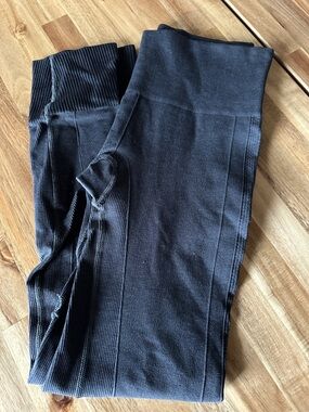 Black Seamless Detail Leggings